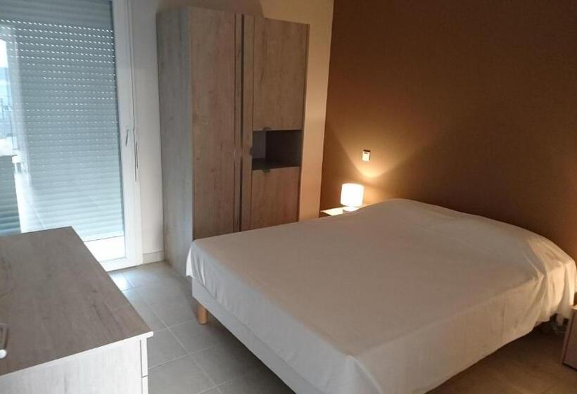 スーペリアの４人部屋, Fasthotel Montpellier Baillargues