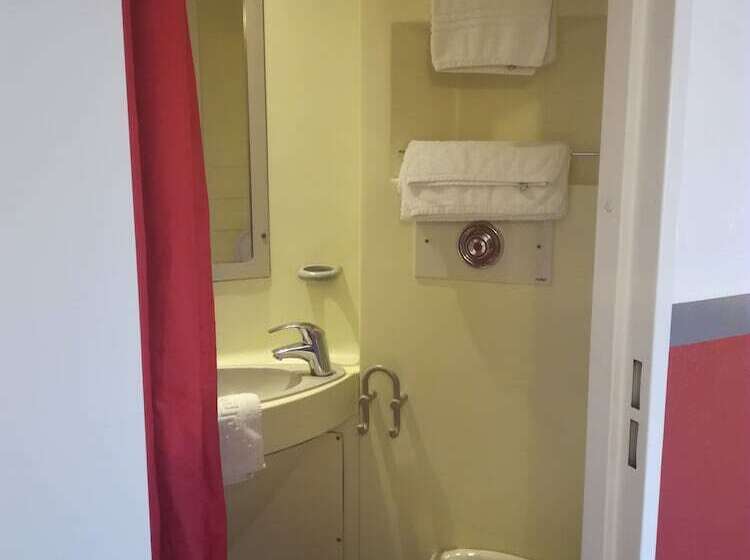 スタンダードトリプルルーム, Fasthotel Montpellier Baillargues