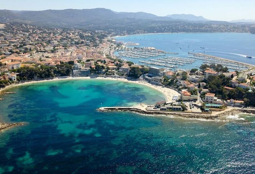 Номер Стандарт Вид на Море, Golf Hôtel