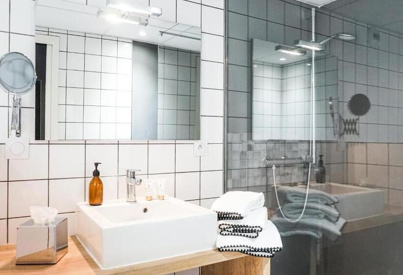Quarto Superior, Le Collonges Tv Connecte Wifi Netflix