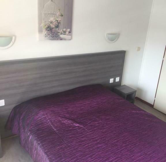 Номер Стандарт, Hôtel Le Neptune