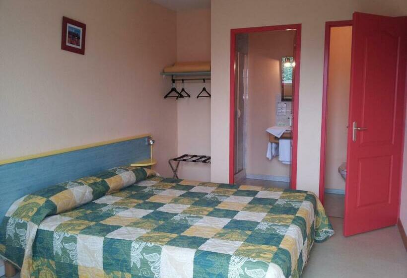 Номер Стандарт, Tour Hôtel