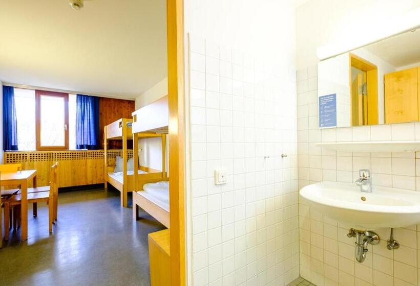 Четырехместный Номер Стандарт, Internationales Jugendgästehaus Dachau