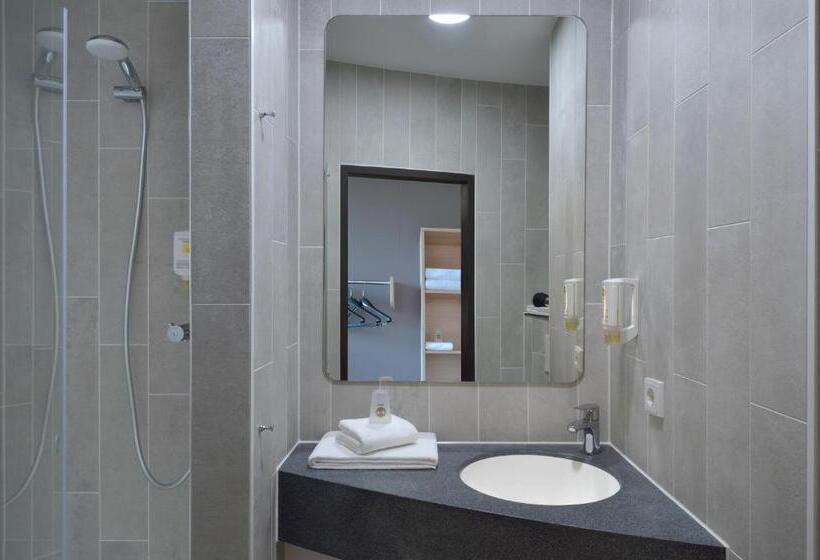 Номер Стандарт Трехместный, B&b Hotel Düsseldorf Airport