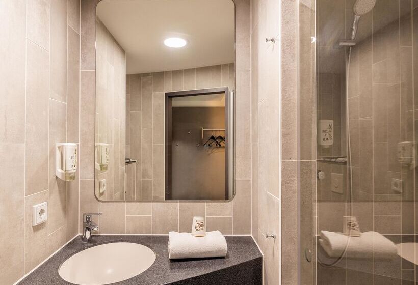 Номер Стандарт, B&b Hotel Düsseldorf Airport