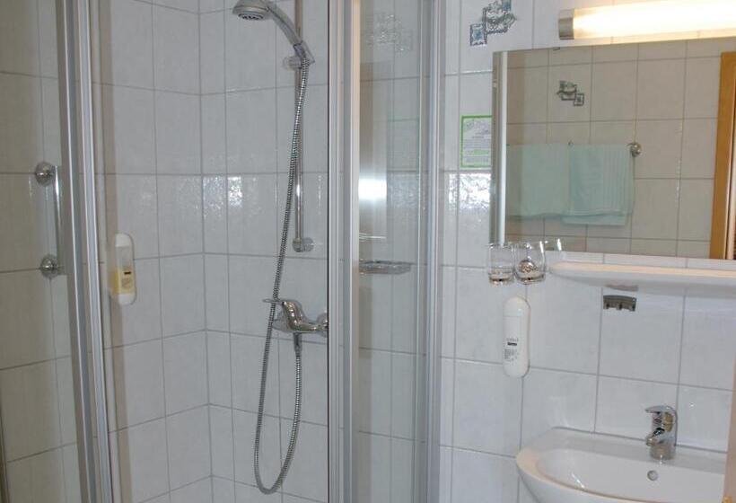 Quarto Triplo Estandar, Zum Bräu Toni