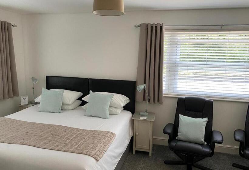 Стандартный Номер Кровать Кинг, Tirah Guest House