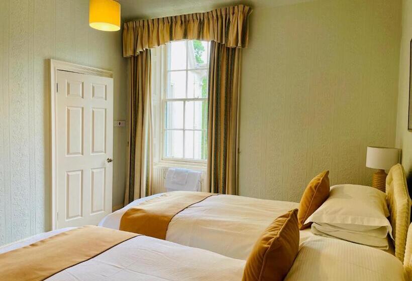 غرفة قياسية مطلّة علي الحديقة, West Plean House