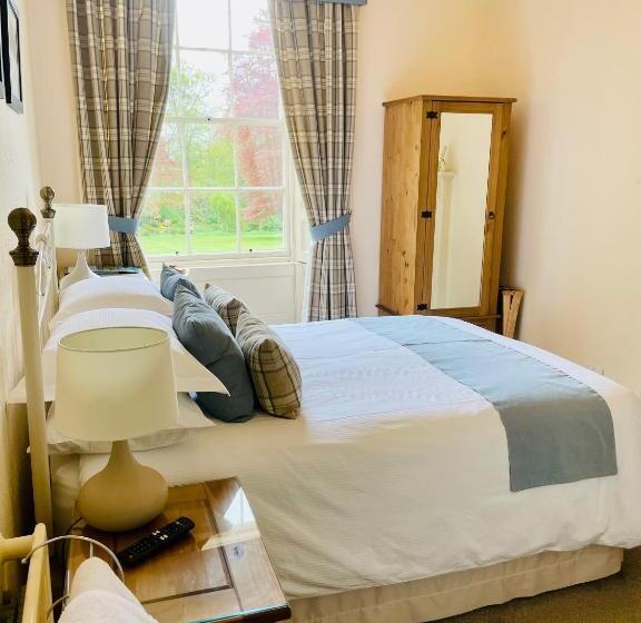 غرفة قياسية مطلّة علي الحديقة, West Plean House