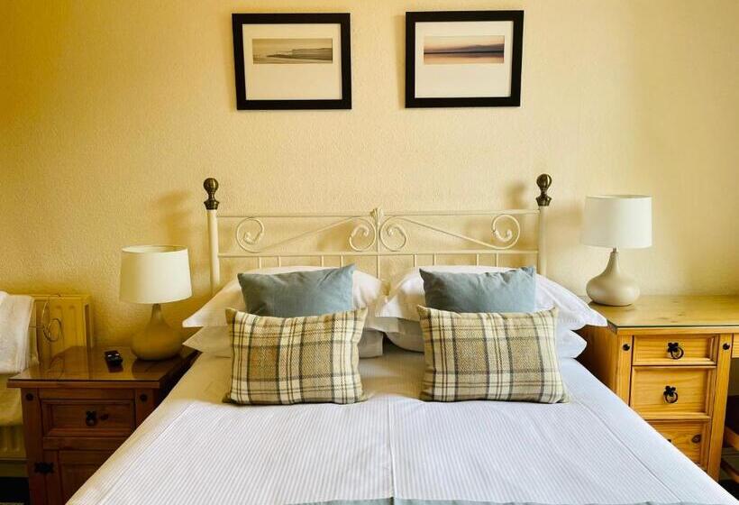 غرفة قياسية مطلّة علي الحديقة, West Plean House