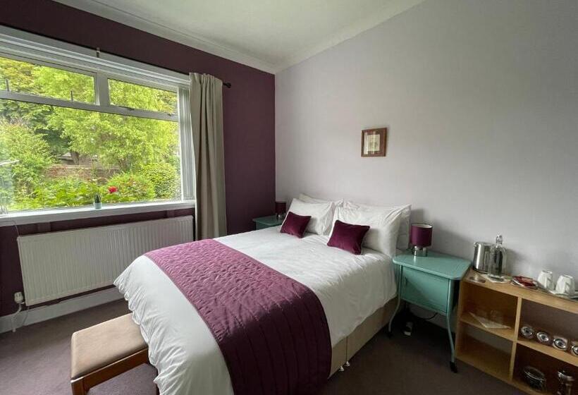 キングサイズベッドのスタンダードルーム, Blackburn Villa B&b