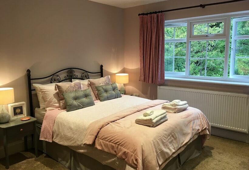Номер Deluxe, Leafy Suburban Bed And Breakfast