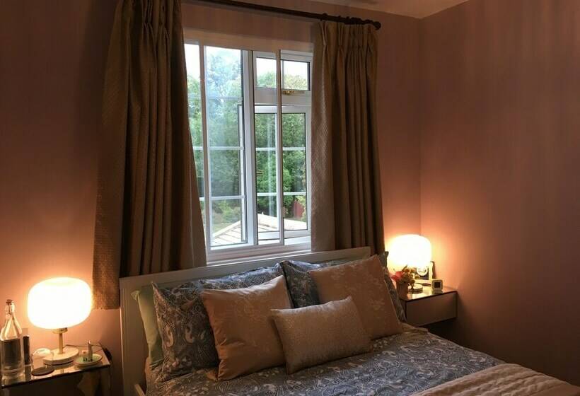 Номер Deluxe, Leafy Suburban Bed And Breakfast