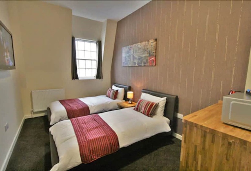 Номер Стандарт, Central Hotel Gloucester By Roomsbooked