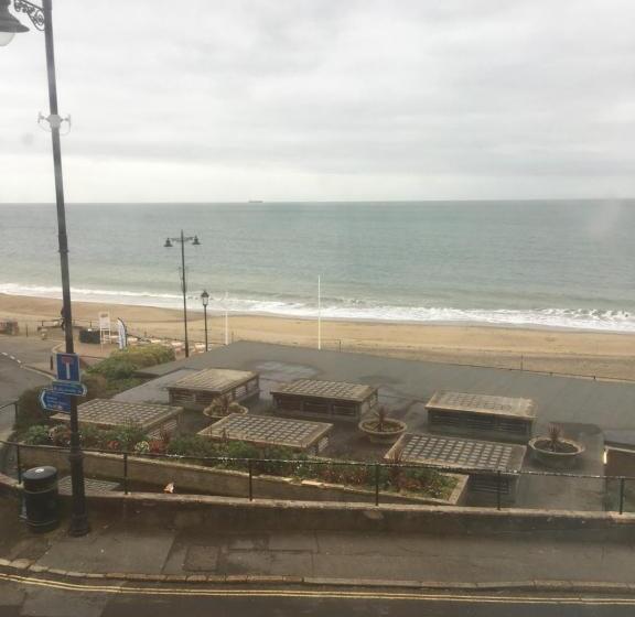 Номер Стандарт Вид на Море, Royal Pier