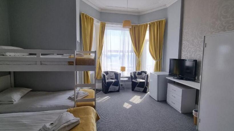 Семейный Номер, Royal Pier