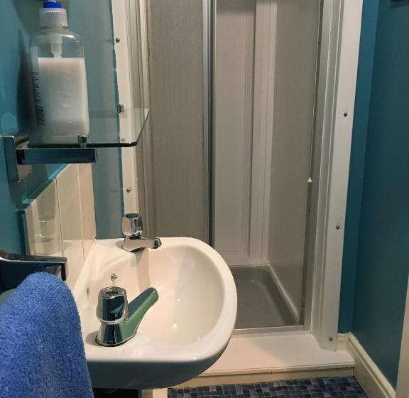 חדר סטנדרט חדר אמבטיה משותף, Portrush Holiday Hostel Guesthouse