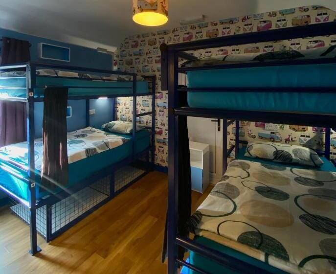 חדר סטנדרט לארבעה, Portrush Holiday Hostel Guesthouse