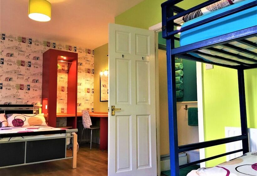 חדר סטנדרט לארבעה, Portrush Holiday Hostel Guesthouse