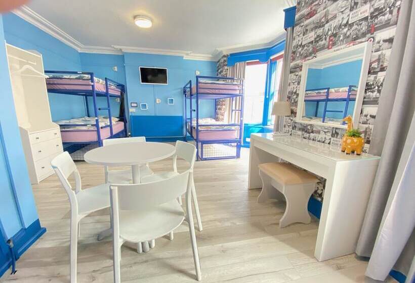 סוויטה משפחתית, Portrush Holiday Hostel Guesthouse