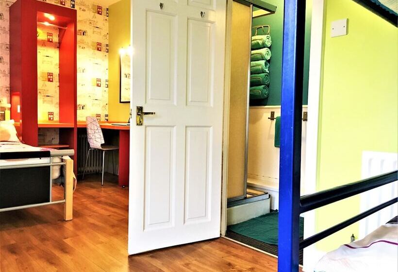 חדר סטנדרט לארבעה, Portrush Holiday Hostel Guesthouse
