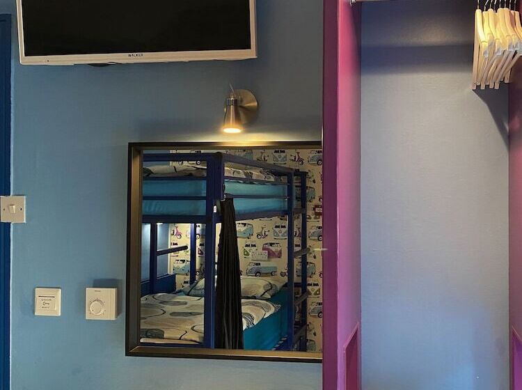 חדר סטנדרט לארבעה, Portrush Holiday Hostel Guesthouse