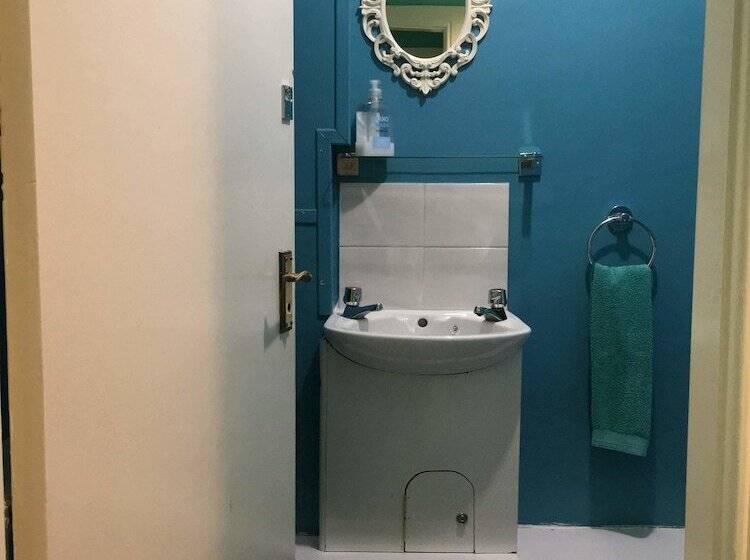חדר סטנדרט חדר אמבטיה משותף, Portrush Holiday Hostel Guesthouse