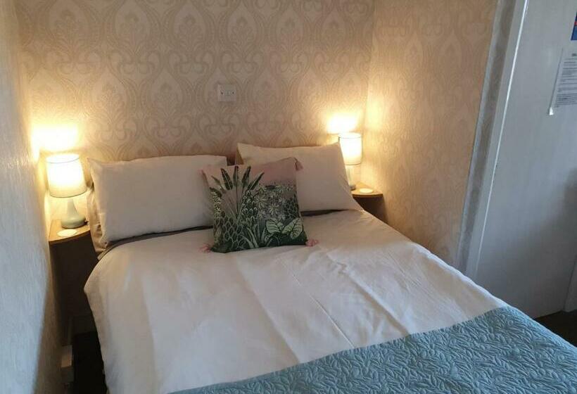 Номер Стандарт, Kirkcroft Guest House