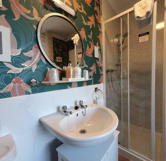 Номер Стандарт, Kirkcroft Guest House