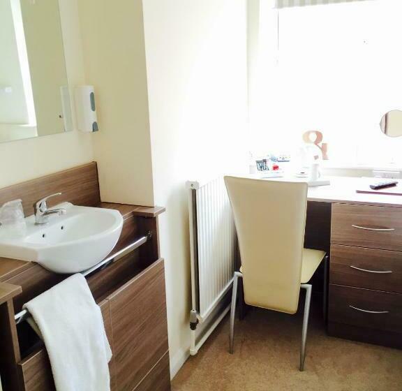 اتاق استاندارد یک نفره, 281 Hotel & Restaurant