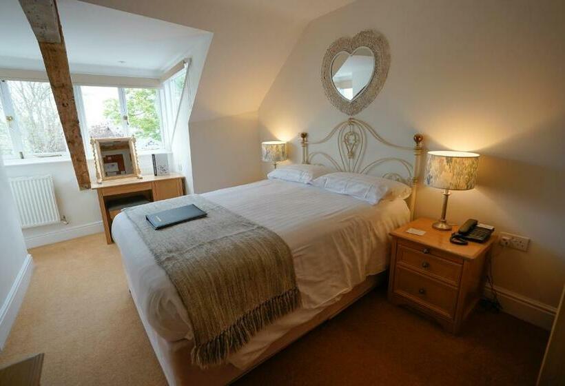 Номер Стандарт, Waveney House