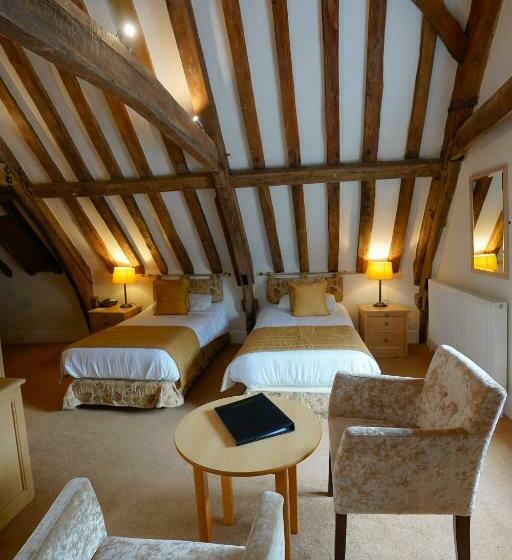 Номер Стандарт, Waveney House