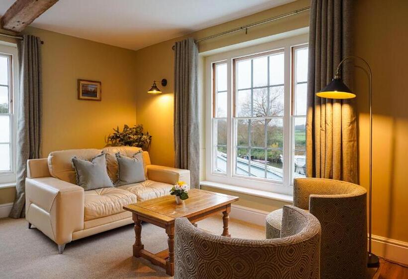 Люкс Superior, Waveney House
