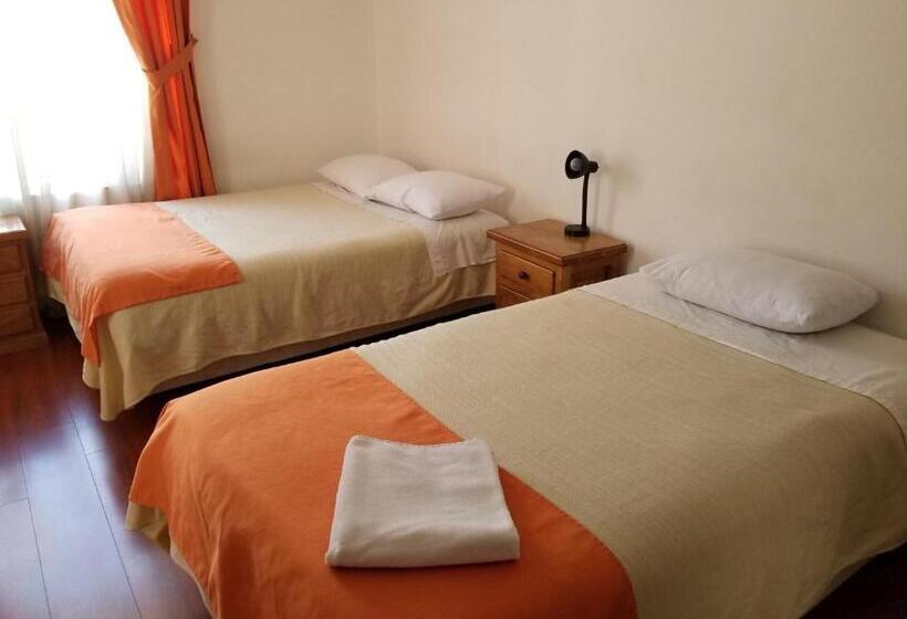 اتاق استاندارد سه نفره, Heritage Inn