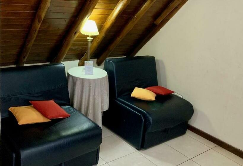 جناح جونيور ديلوكس, Terrazas De Colón