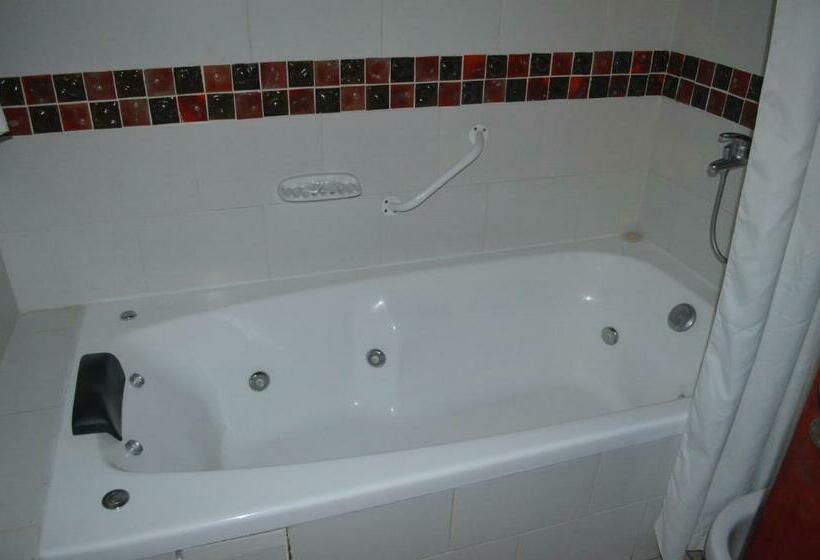 بنجلو ديلوكس, Terrazas De Colón