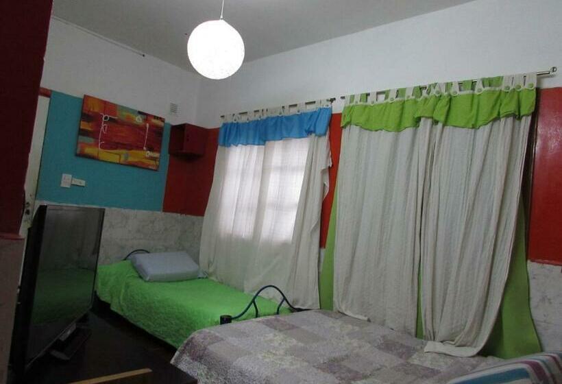 اتاق استاندارد سه نفره, Hospedaje La Rana