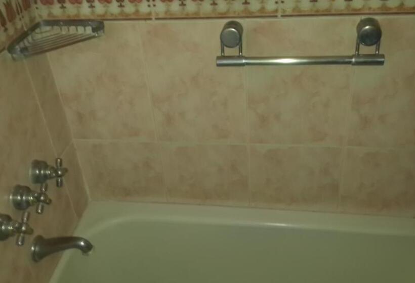 Habitación Estándar, Diplomat