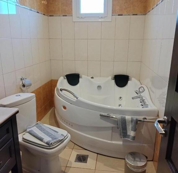سوییت جونیور, Pozar Salt Cave Hotel Spa