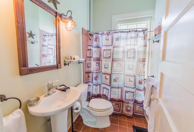 Люкс Кровать Квин, Bourbon Manor Bed & Breakfast Inn