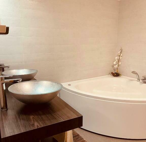 Апартаменты 2 Спальни, Alpino Wellness & Spa