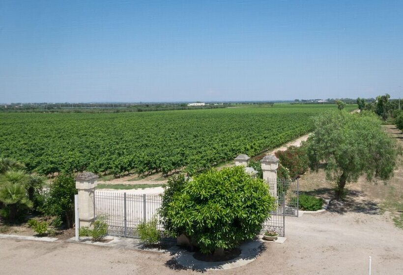 اتاق استاندارد سه نفره, Masseria Mazzetta Salento Corte Del Falconiere B&b