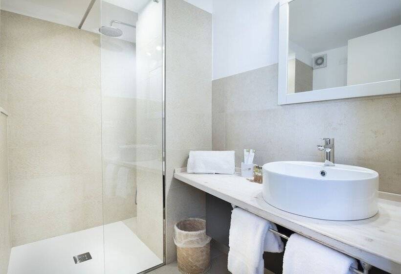 اتاق استاندارد سه نفره, Masseria Mazzetta Salento Corte Del Falconiere B&b