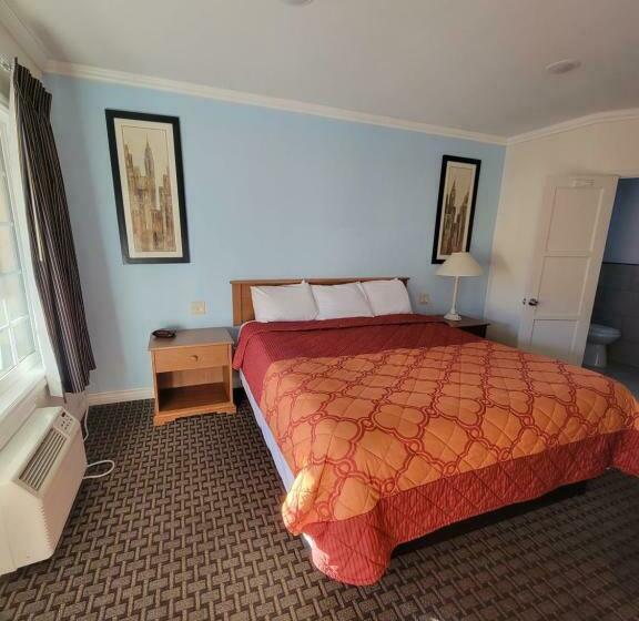 带大床的标准间, Townhouse Motel