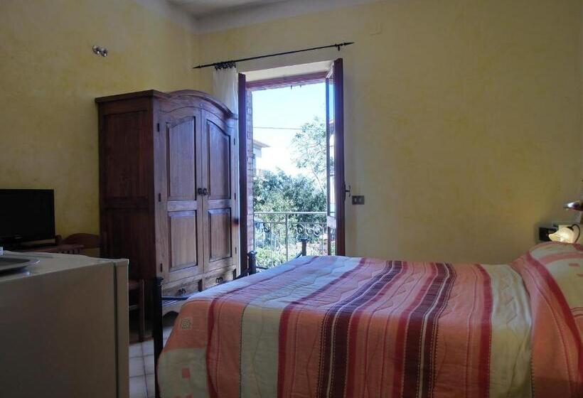 Quarto Estandar, Agriturismo La Pietriccia