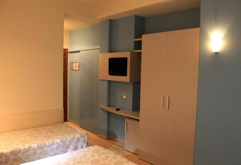Номер Стандарт Трехместный, Astor B&b