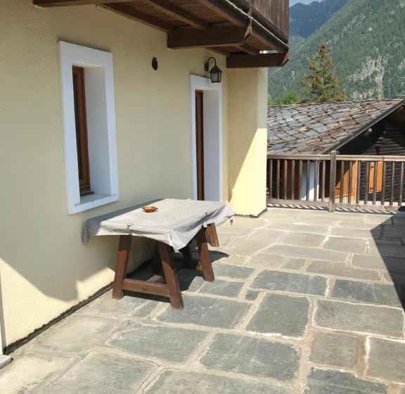 Апартаменты 2 спальни Вид на Сад, Family Apartments Le Chalet