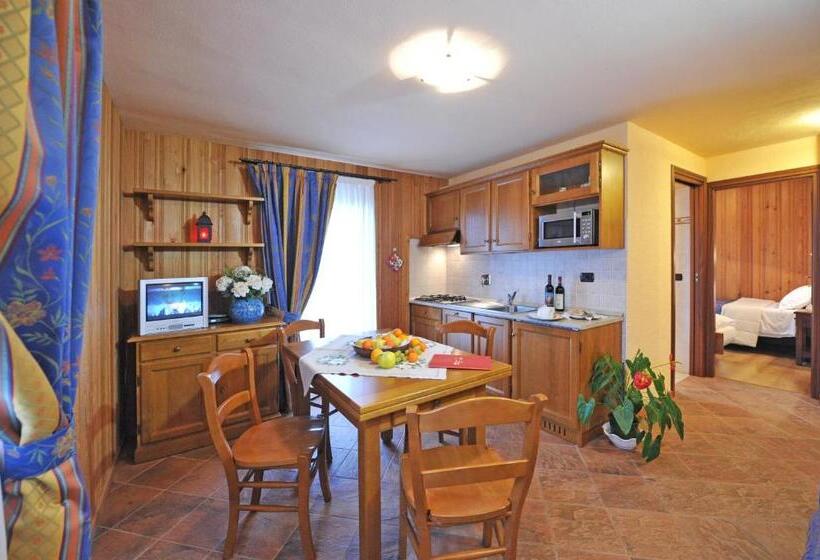 Апартаменты 2 спальни Вид на Сад, Family Apartments Le Chalet