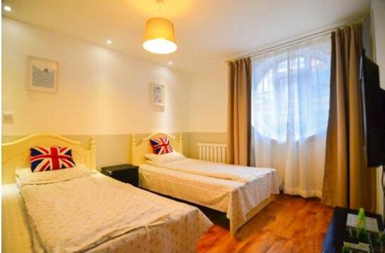 스탠다드 룸, Buzz Lightyear Youth Hostel