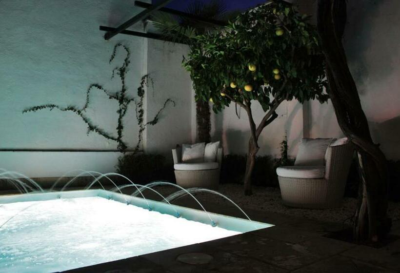 اتاق استاندارد, Suite Comares